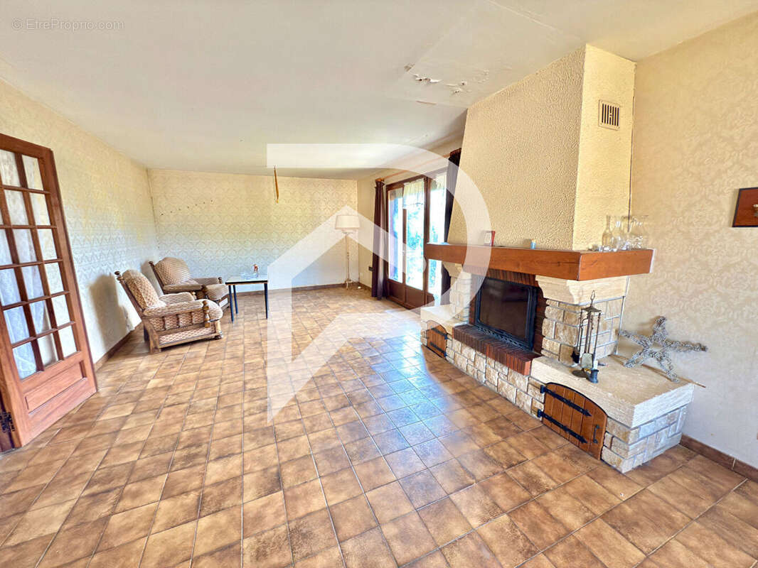 Maison à SAINT-MARTIN-LES-LANGRES