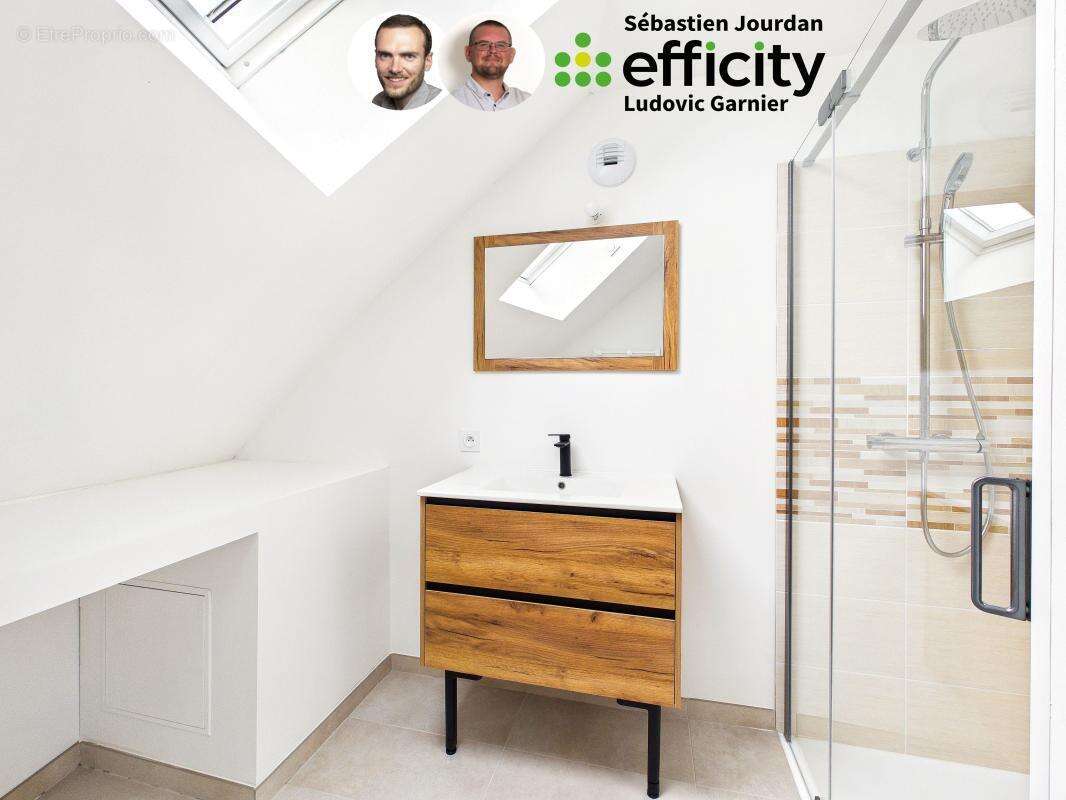 Maison à LOUVIGNE-DU-DESERT