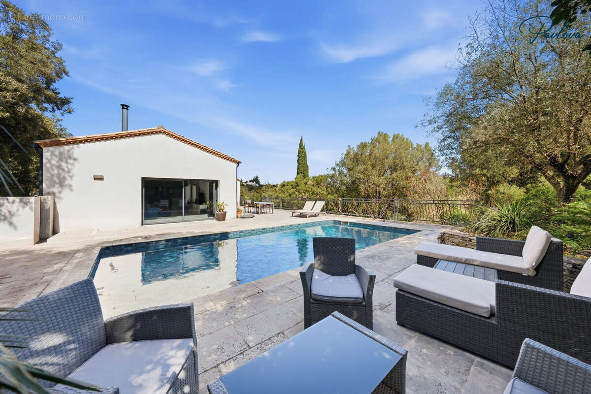 Maison à VIOLS-LE-FORT