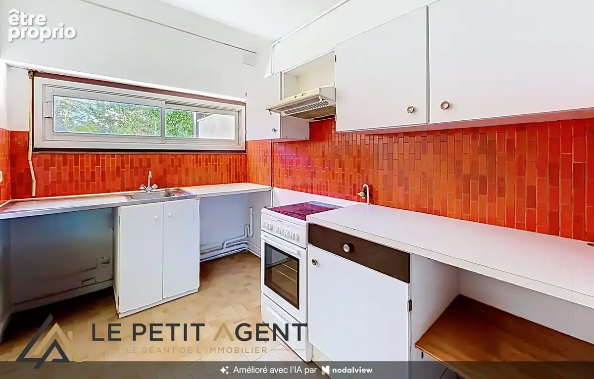 LE BOUSCAT CENTRE   Appartement T2 rénové, idéalement situé ! - photo 3