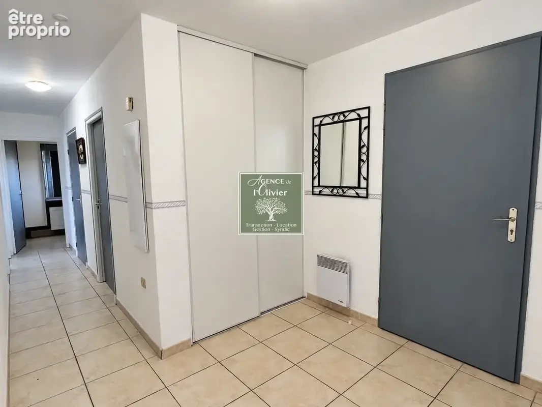 Saint-martin-de-crau   spacieux t3 en rez-de-jardin avec piscine - photo 2