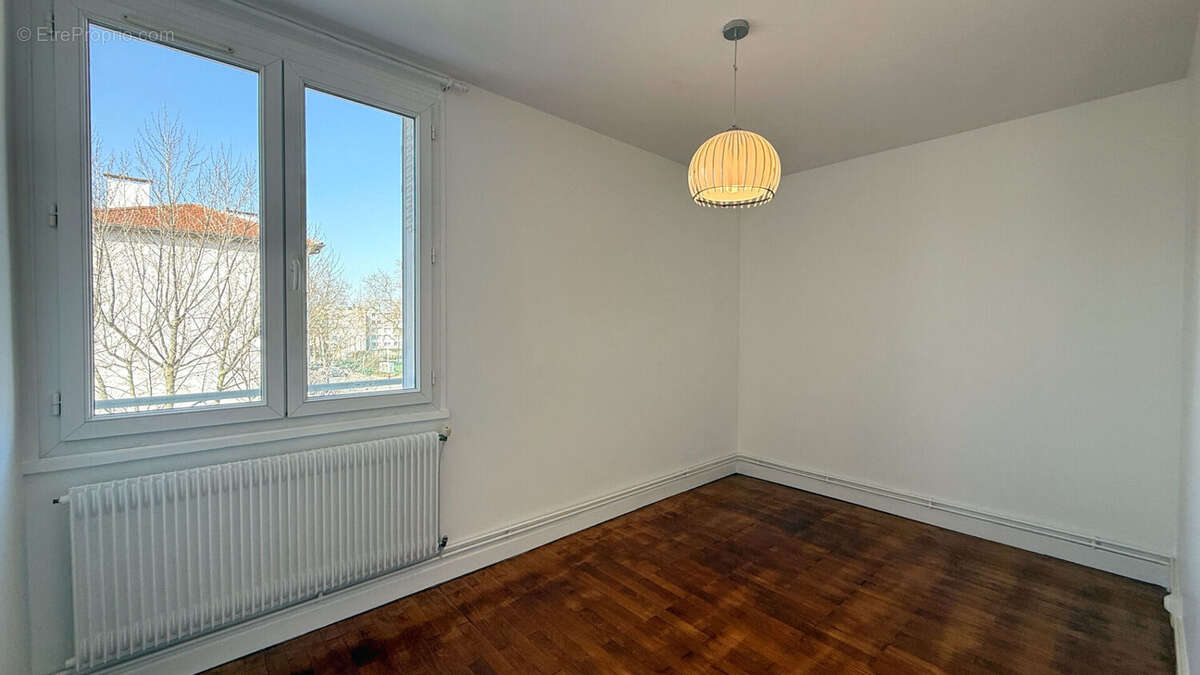 Appartement à LYON-8E
