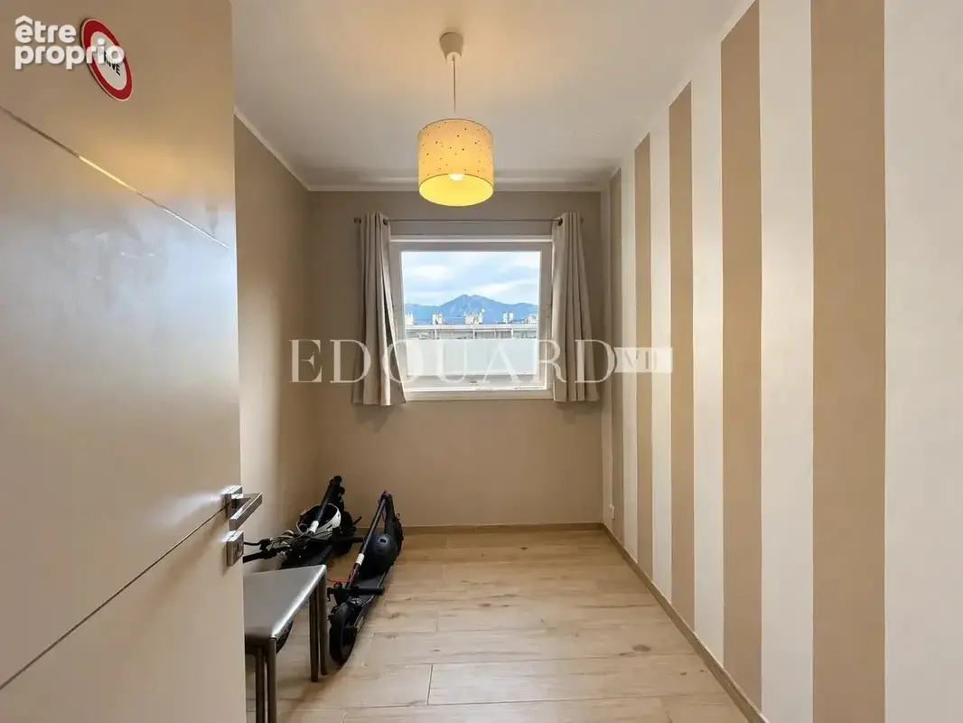 Sur la commune de Roquebrune Cap Martin, en exclusivité petit trois pièces avec balcon et belle vue dégagée - photo 10