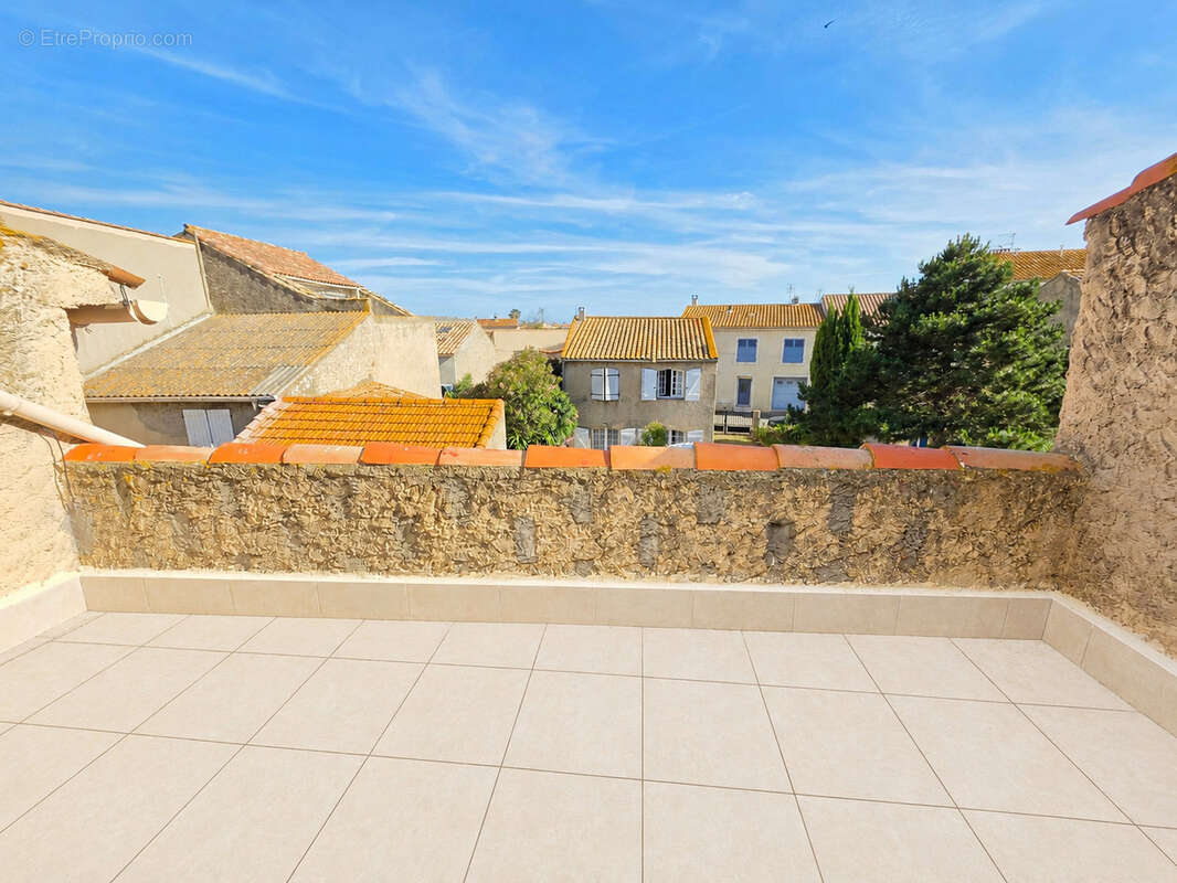 Maison de village avec cour et garage - photo 4