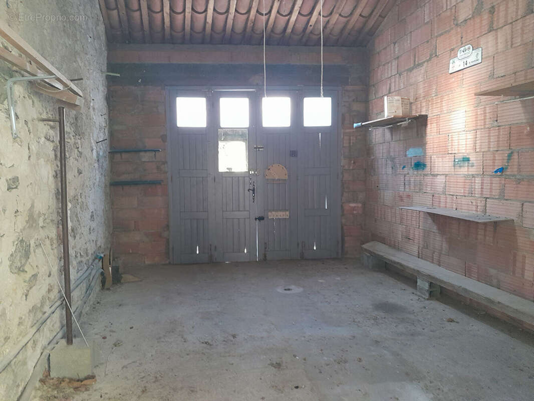 Appartement rénové avec cour - photo 13