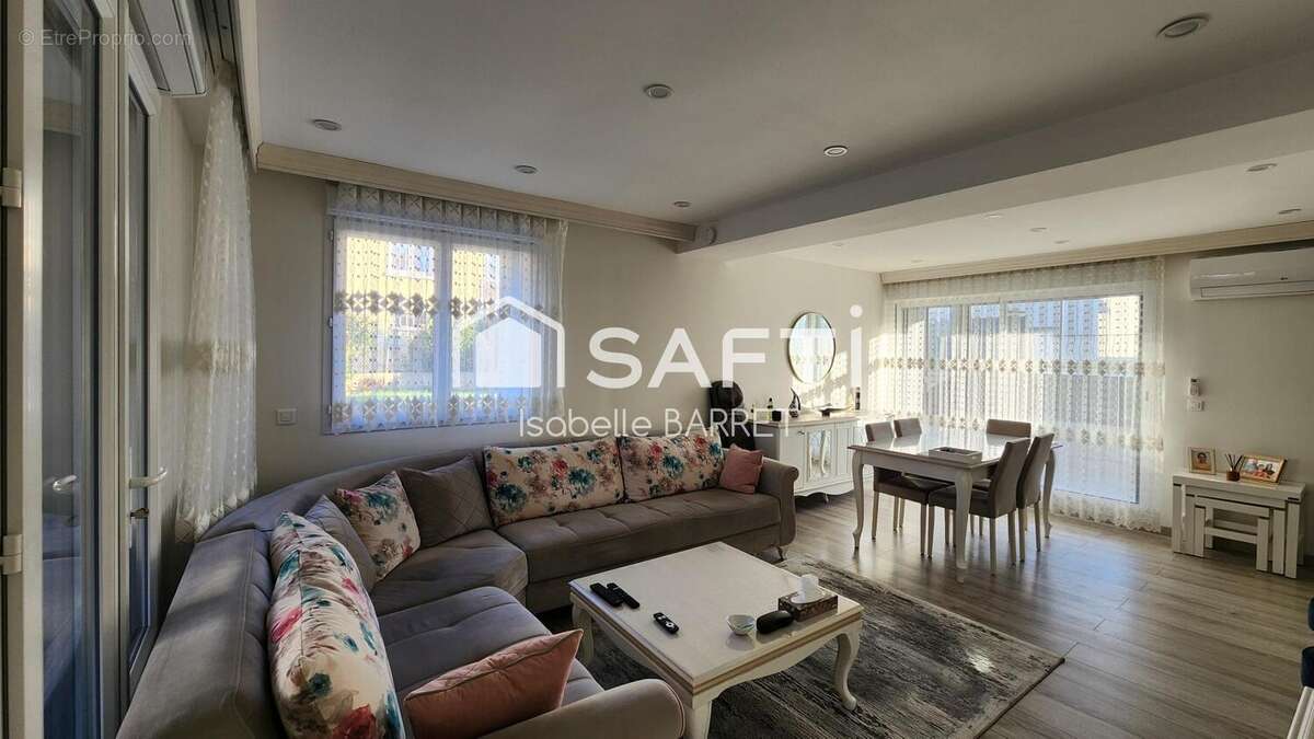 Photo 5 - Maison à DECINES-CHARPIEU