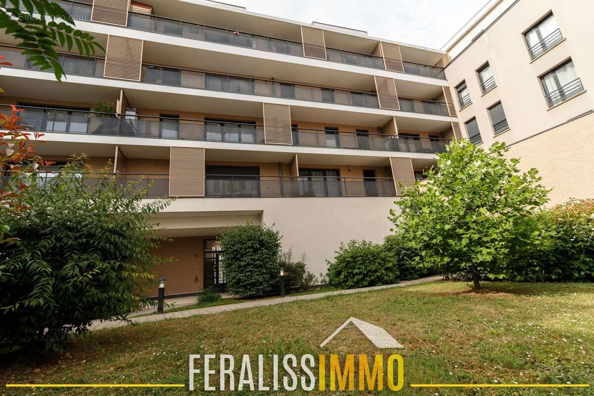 Appartement à JOUY-LE-MOUTIER