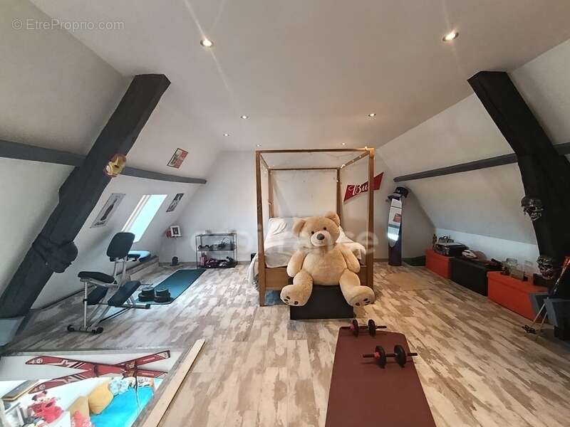 Maison à CROISILLES