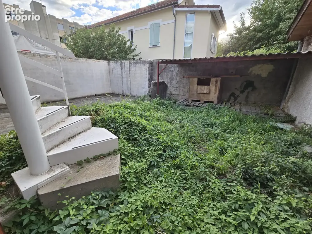 FONTAINE - Secteur Drac Exclusivite - Maison + Studio + annexes - photo 11