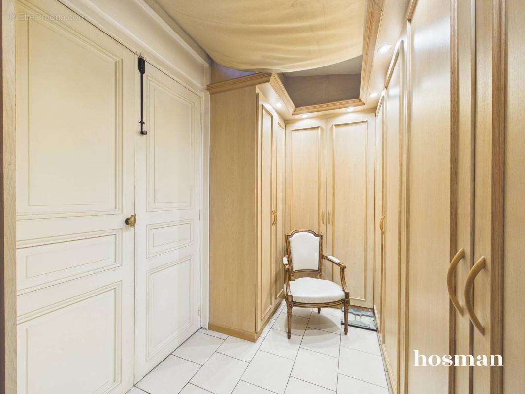Appartement à PARIS-17E