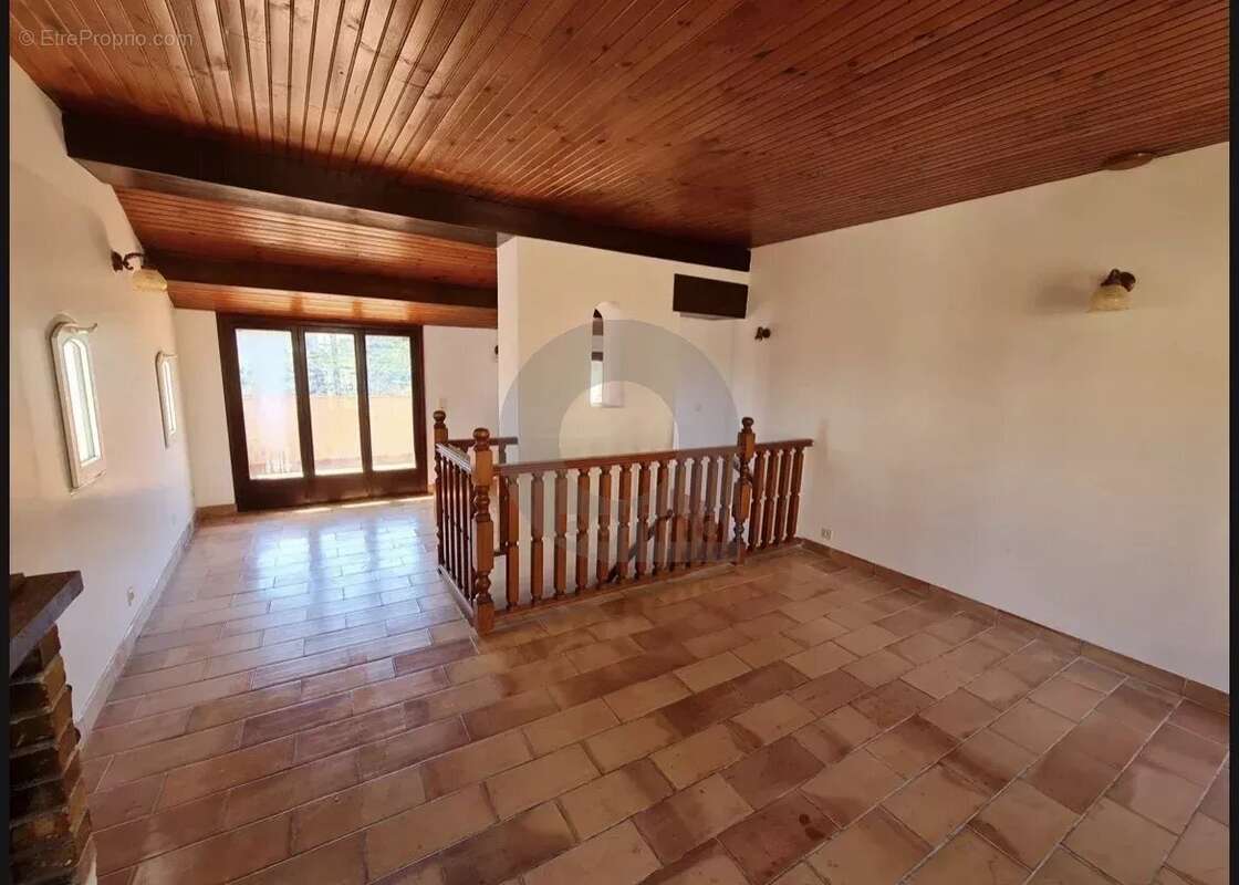 Maison à CASTELLAR