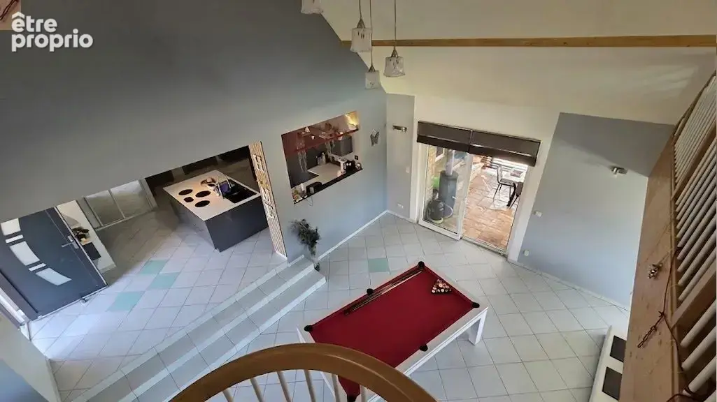 Maison 232 m² à Suarce  - photo 6