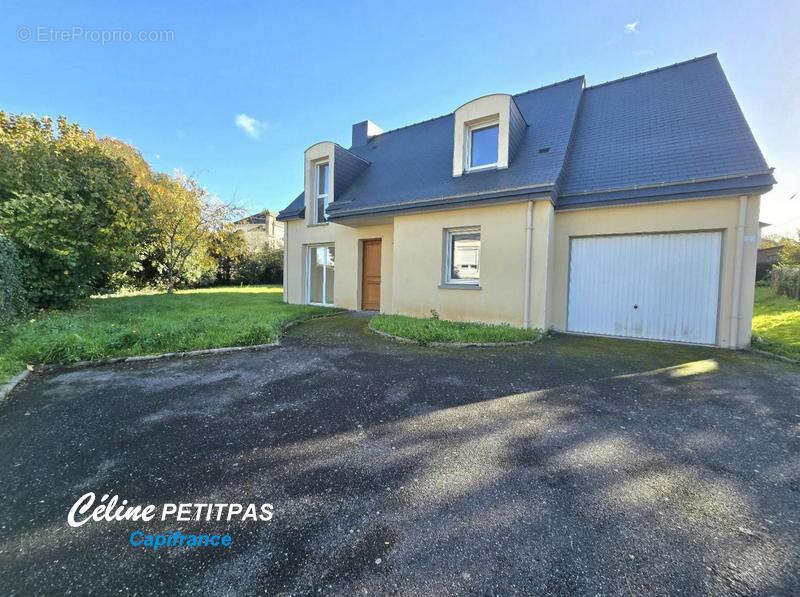 Maison à MONTAUBAN-DE-BRETAGNE