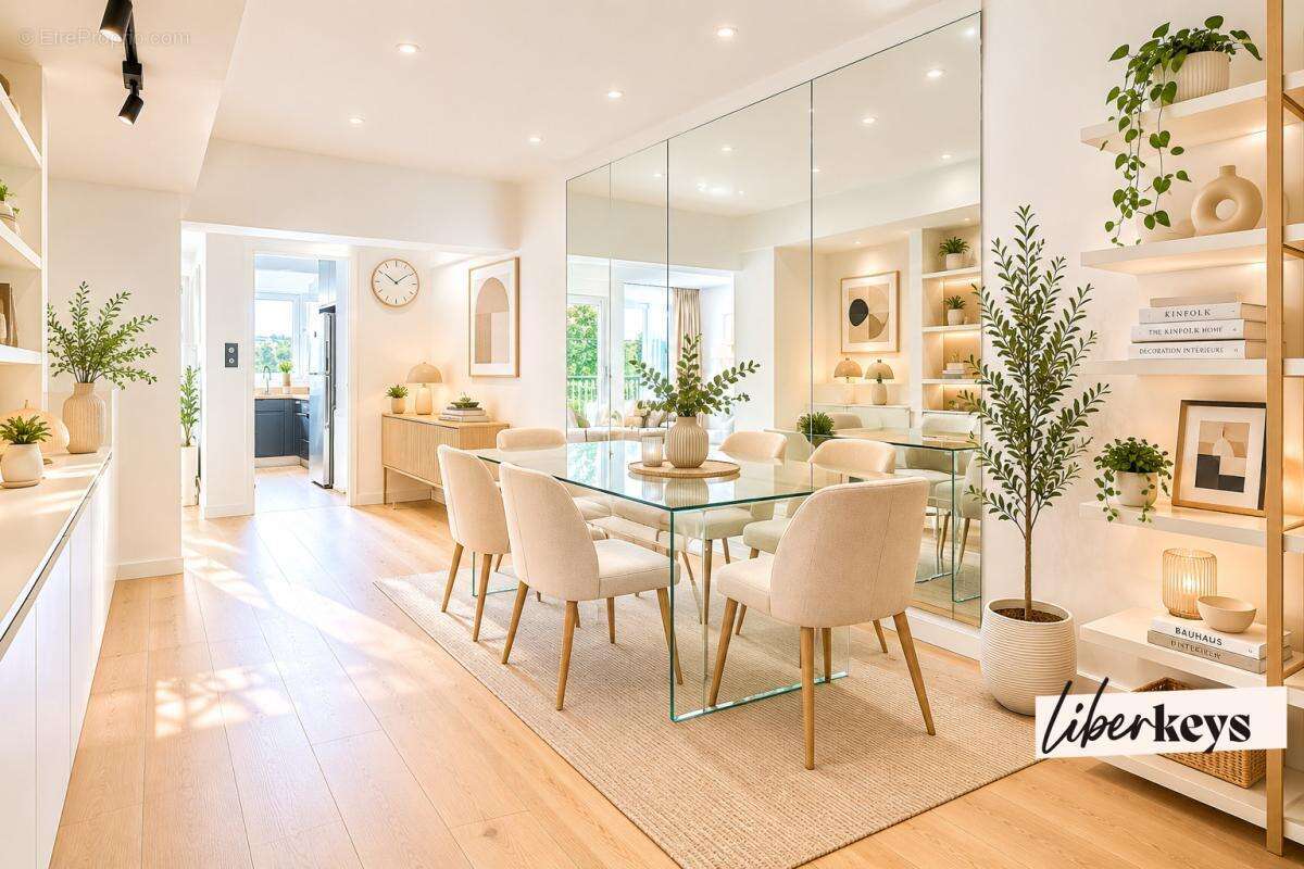 Appartement à PARIS-16E
