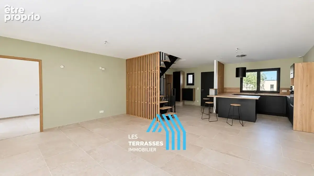 Maison 6 pièces 125 m² à vendre à Montelimar (26200) - photo 2