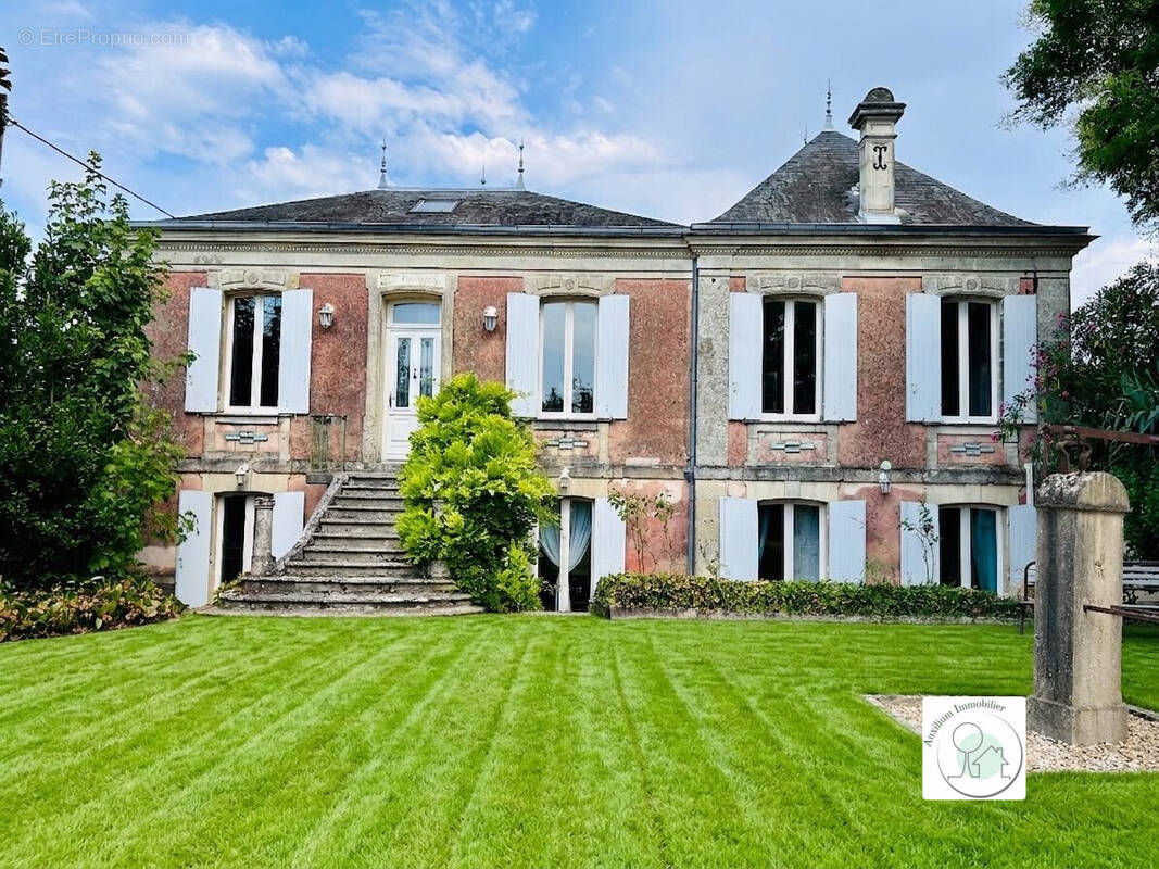 Maison à BLAYE