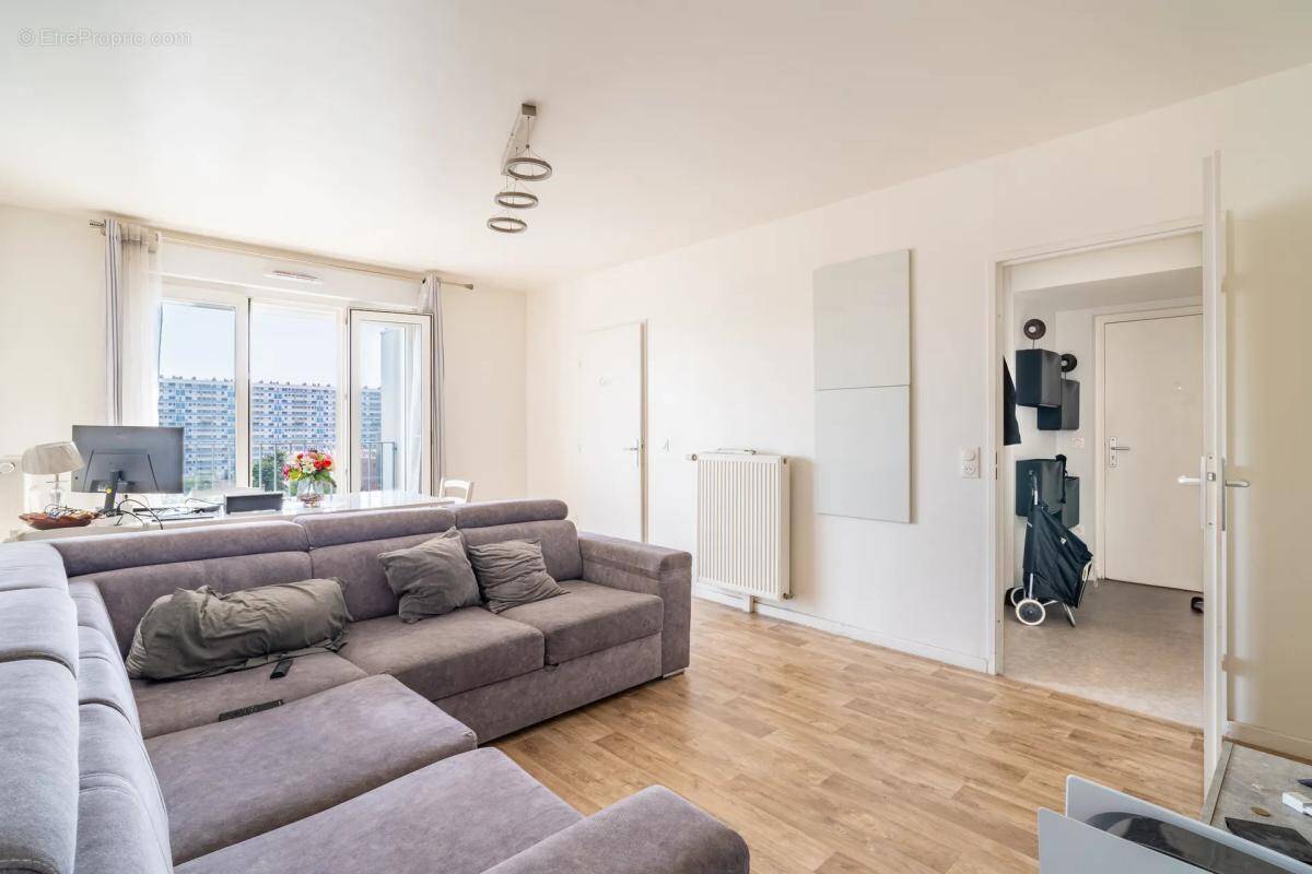 Appartement à LA COURNEUVE