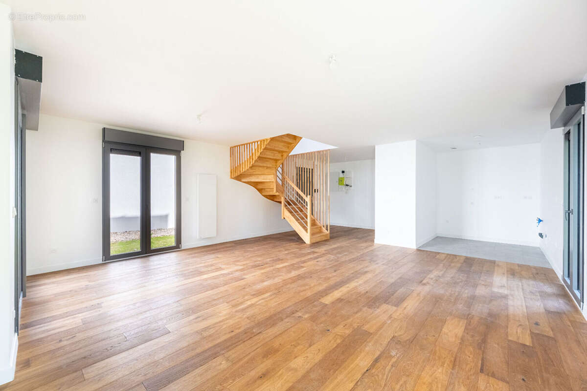 Maison à ASNIERES-SUR-SEINE