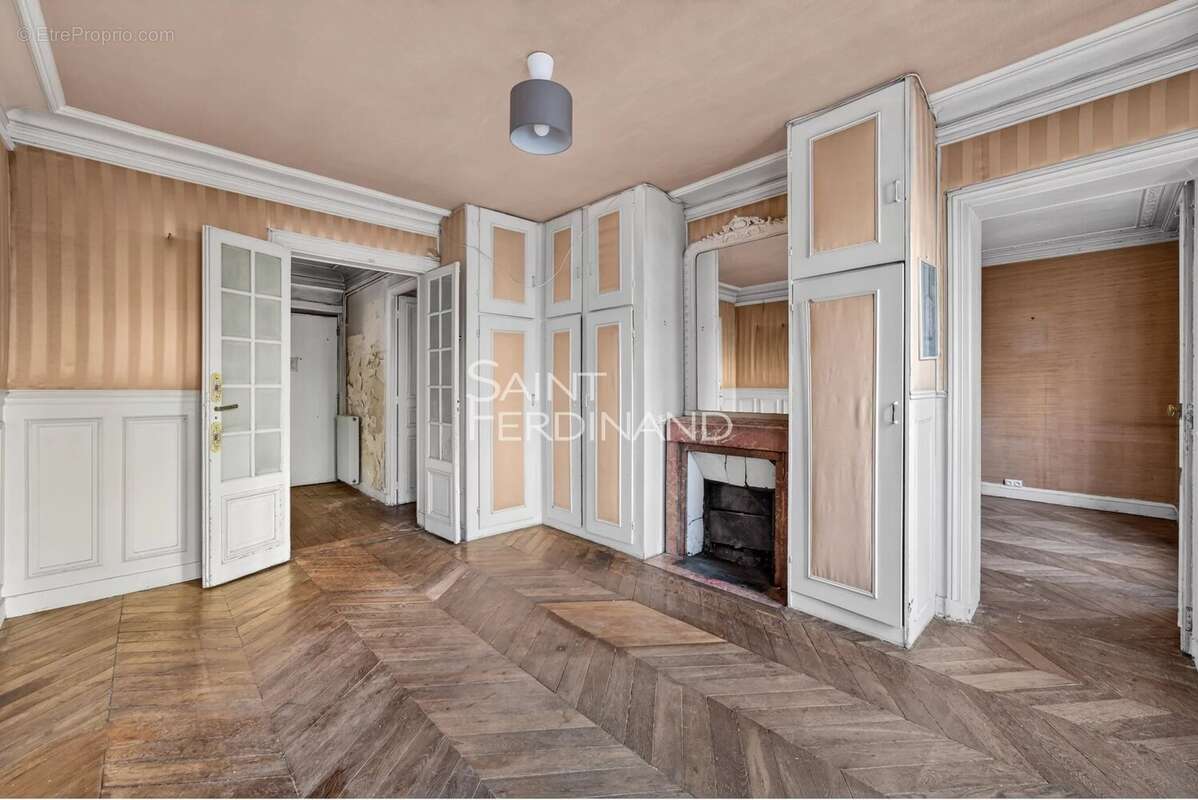 Appartement à PARIS-4E