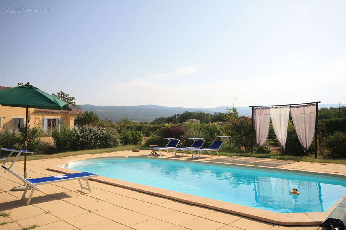 Maison à SAINT-SATURNIN-LES-APT