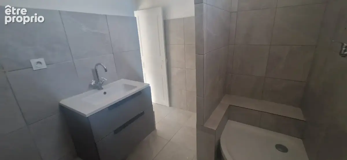 Appartement T4 divisible de 72 m2 + balcon - photo 10