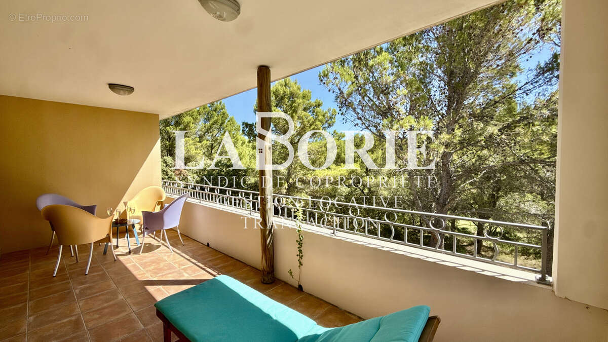 Appartement T3 d'exception au Golf de Saumane   Deux terrasses avec vue  sur les Roches de Fontaine-de-Vauclus - photo 11