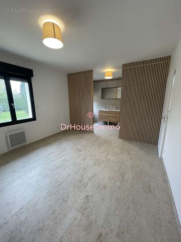 Maison à MEHUN-SUR-YEVRE