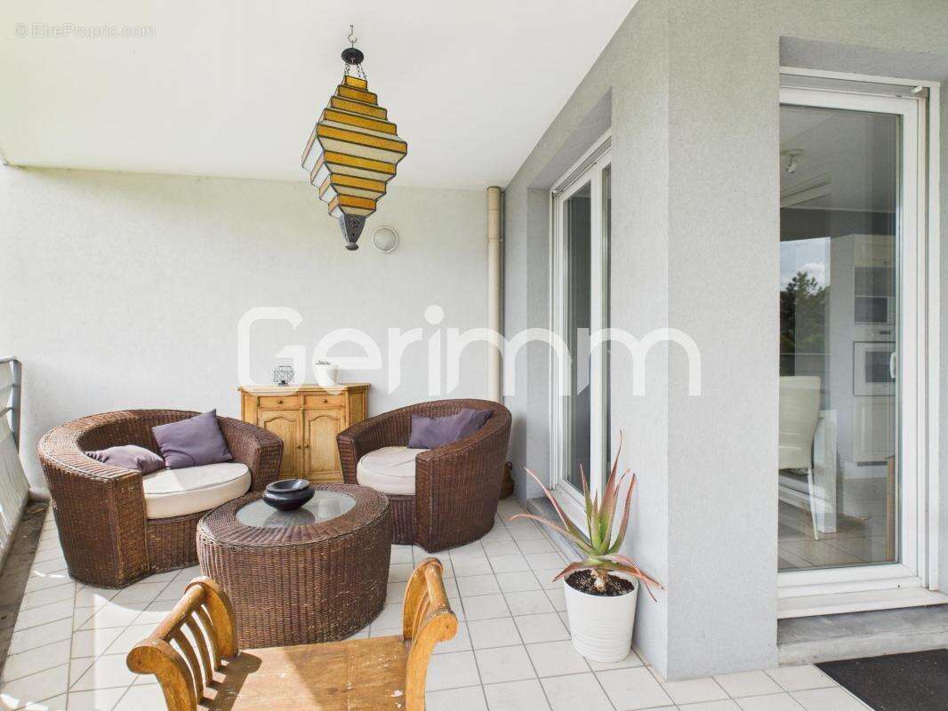 Appartement à SAINT-MARTIN-D'HERES