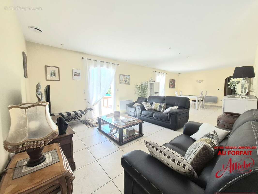 Maison à BRUGUIERES