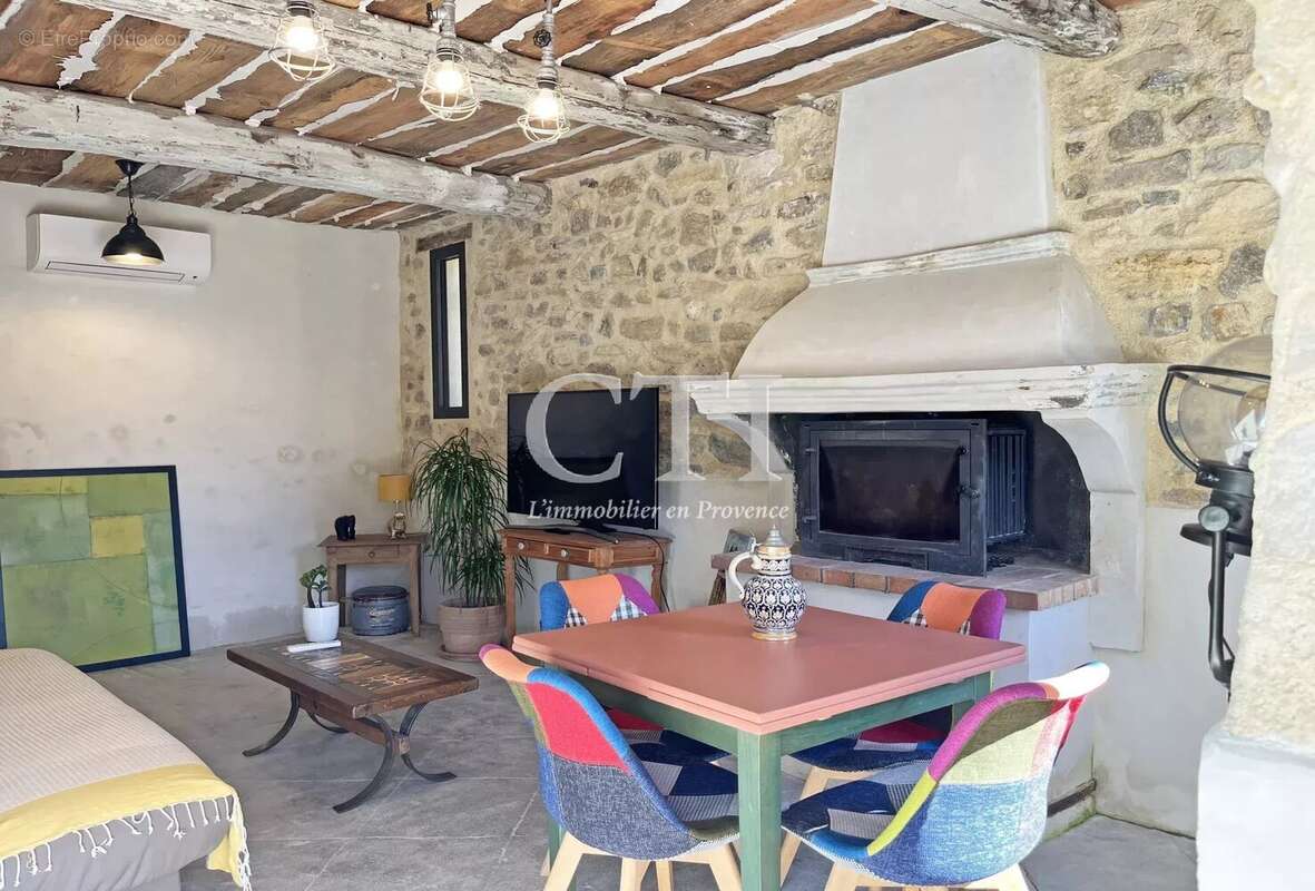 Maison à VAISON-LA-ROMAINE