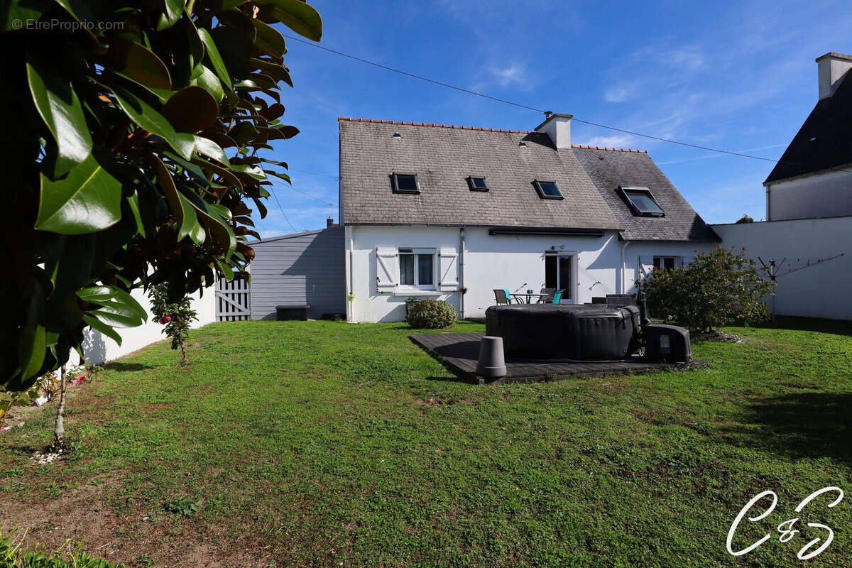 Maison à LOCTUDY