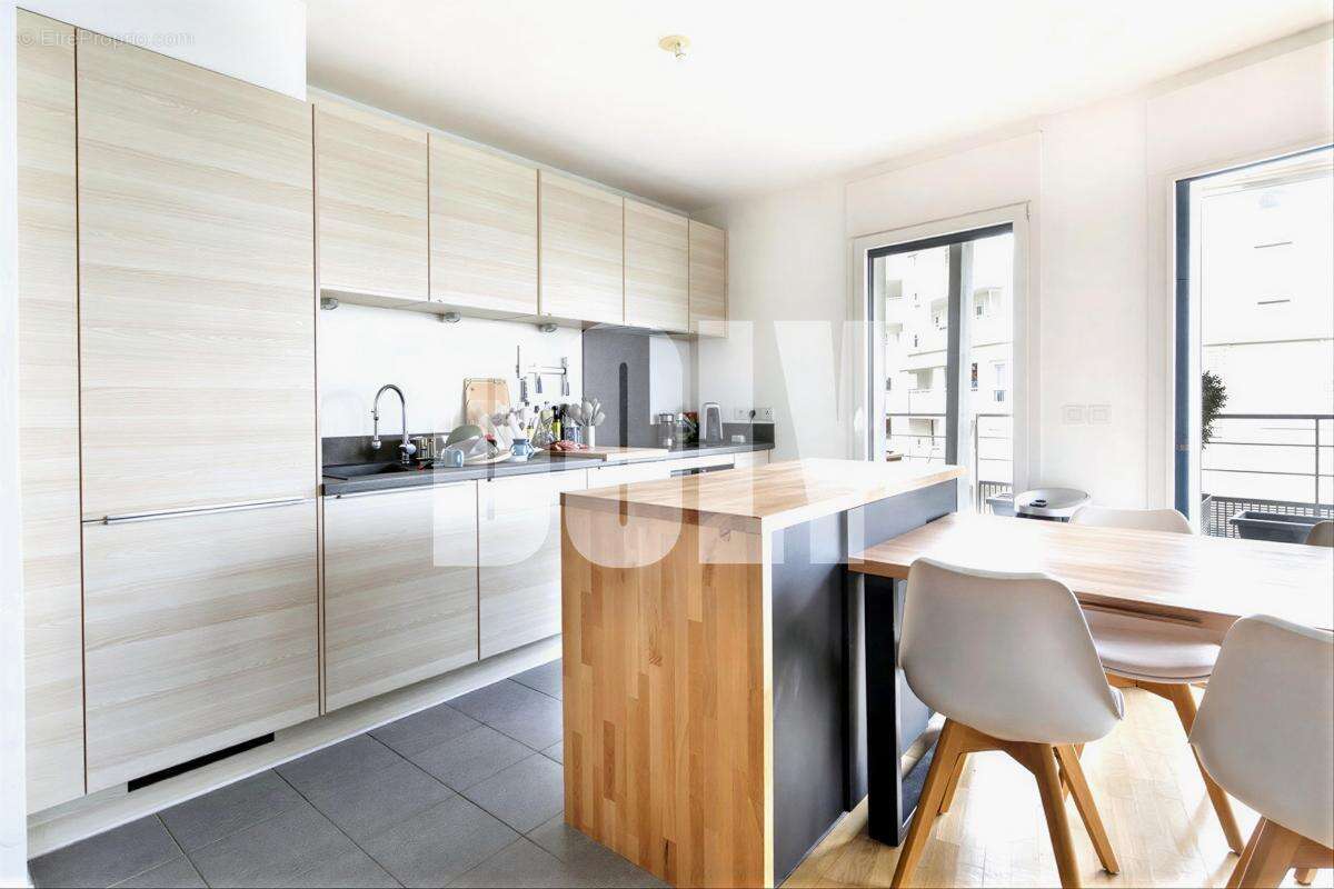 Appartement à ISSY-LES-MOULINEAUX