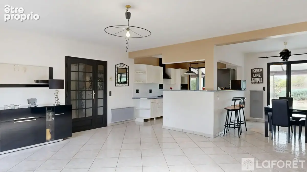 Maison 5 pièces à YZEURE dans quartier résidentiel - photo 5