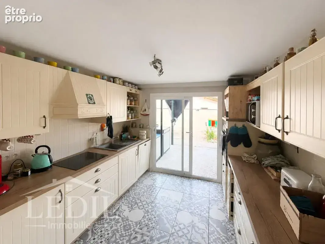 Maison rénovée 175 m² avec prestations énergétiques de qualité - photo 5