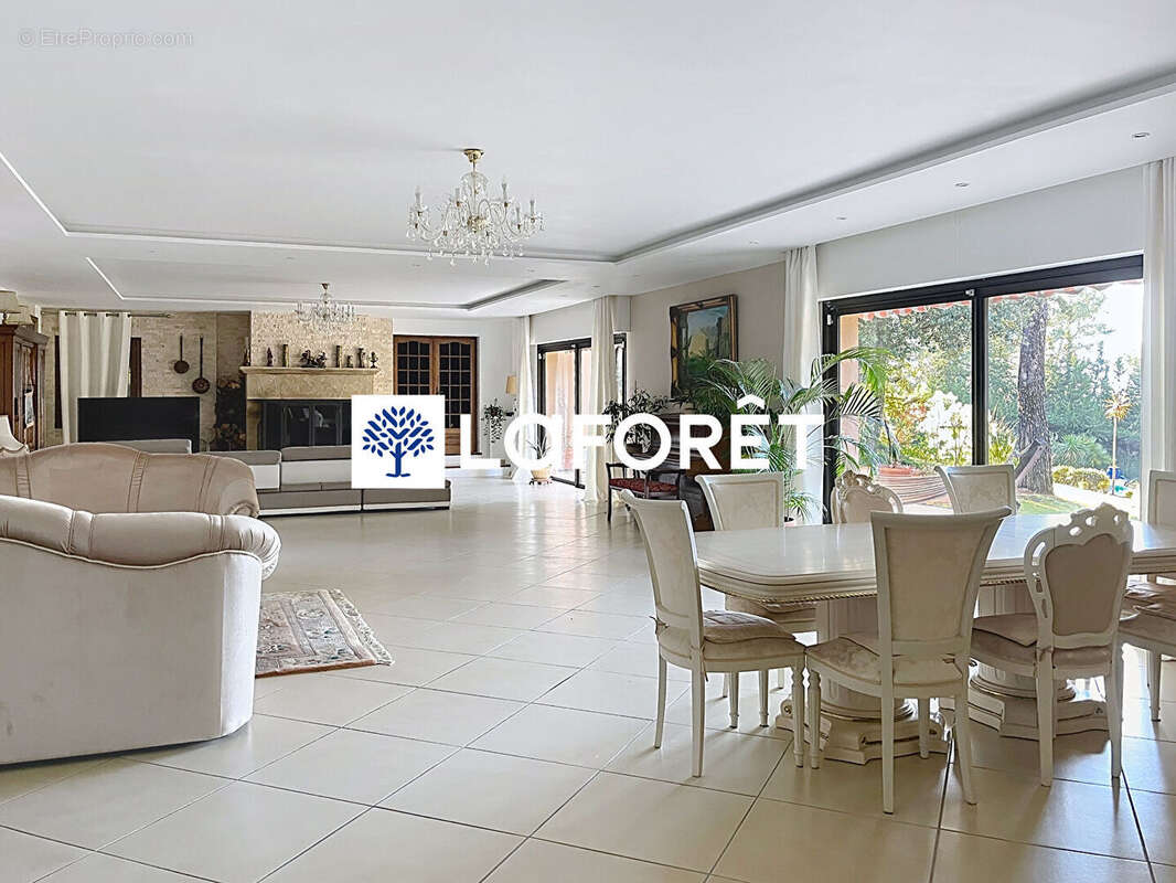 Maison à LA COLLE-SUR-LOUP