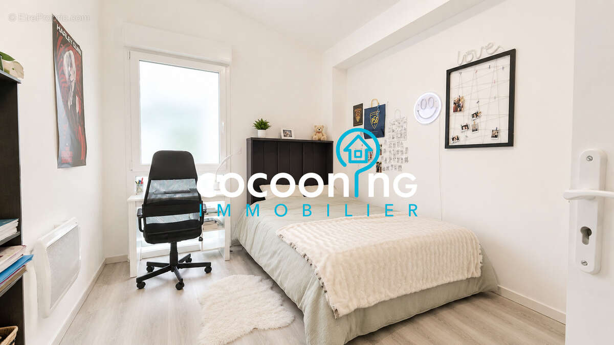 Ensemble immobilier comprenant deux logements d’habitation et une cellule commerciale - photo 13