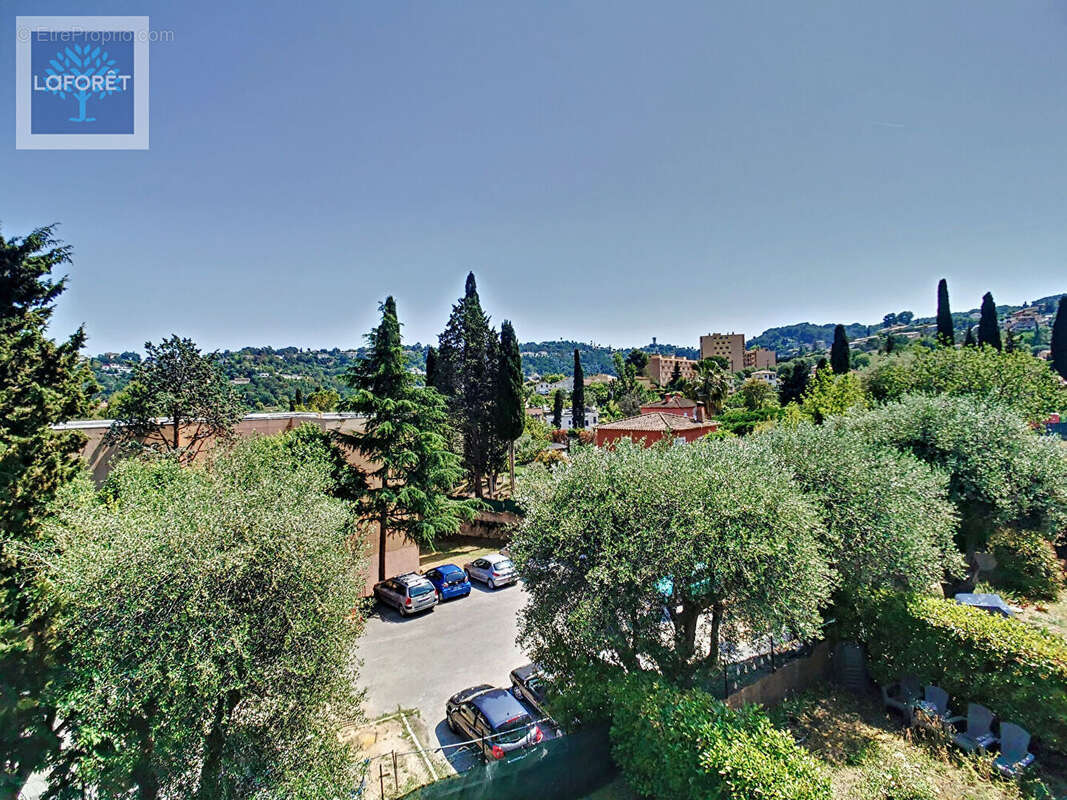 Appartement à VALLAURIS