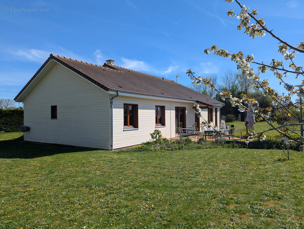 Maison à LACS