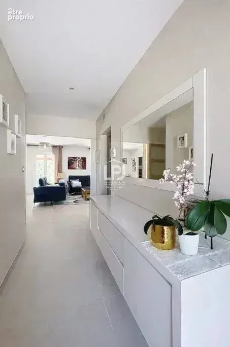 Magnifique maison T4 de plain-pied de 118 m² sur une parcelle arborée de 1 400 m² avec piscine et vaste garage - photo 2