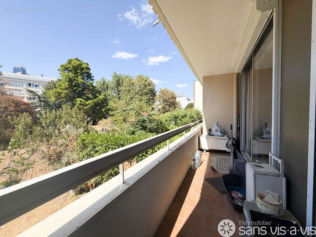 Résidence Les Jardins de Puteaux - 3 p de 65 m2 avec 13 m2 de balcon, calme et lumineux - photo 12
