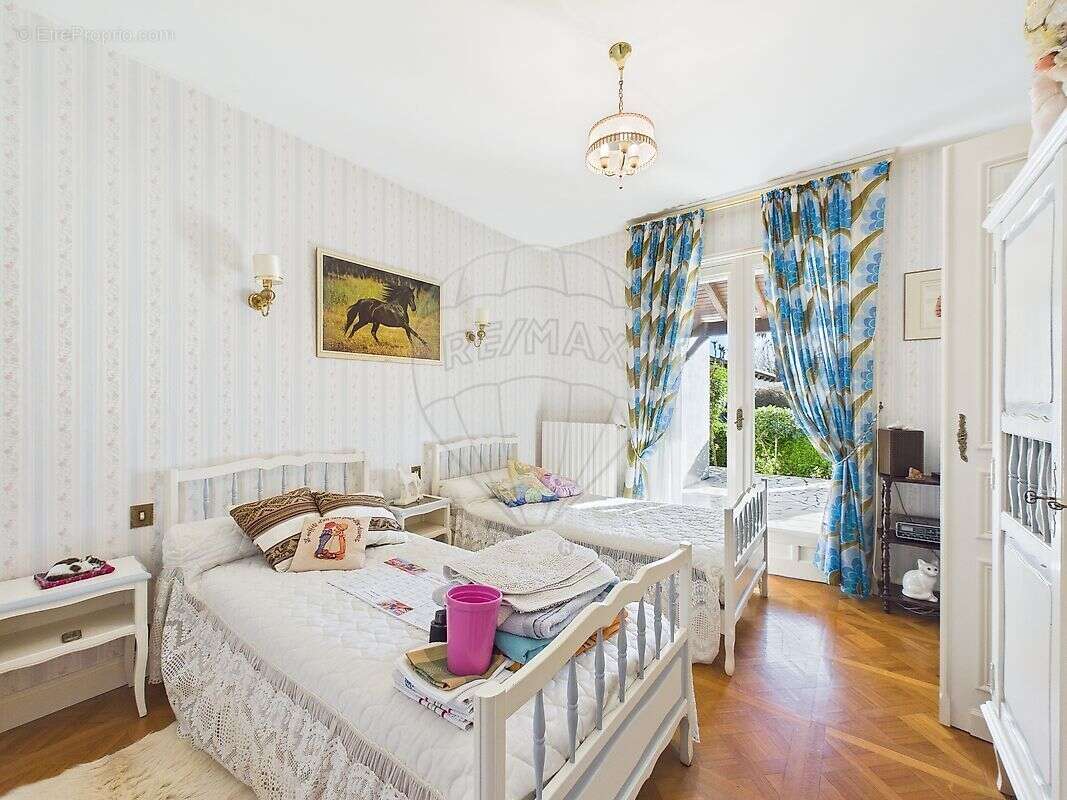 Maison à FONTCOUVERTE