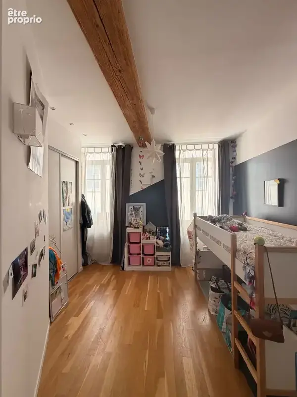 Appartement Canut T4 de 100 m² Duplex - Vue unique - photo 7