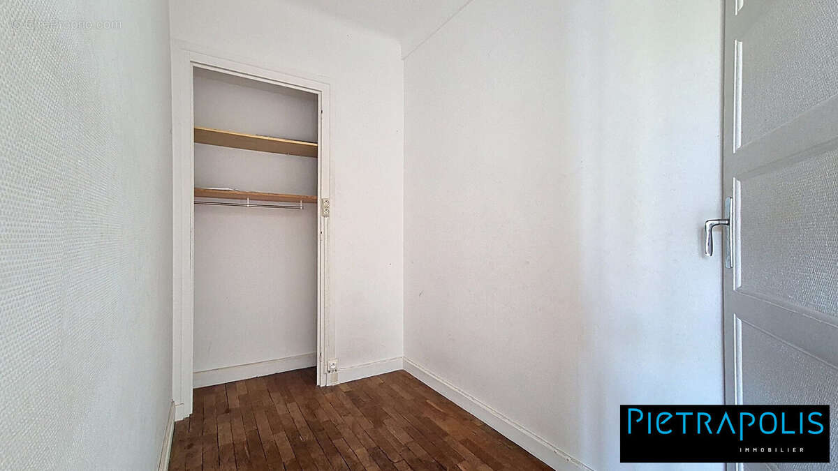 Dressing - Appartement à LYON-8E