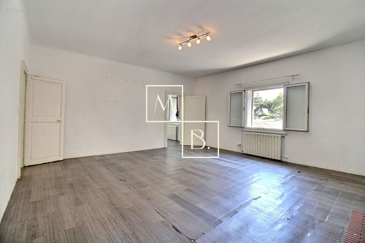 Gare St Roch, grand T3 de 75 m2 avec grenier aménageable + cave - photo 4