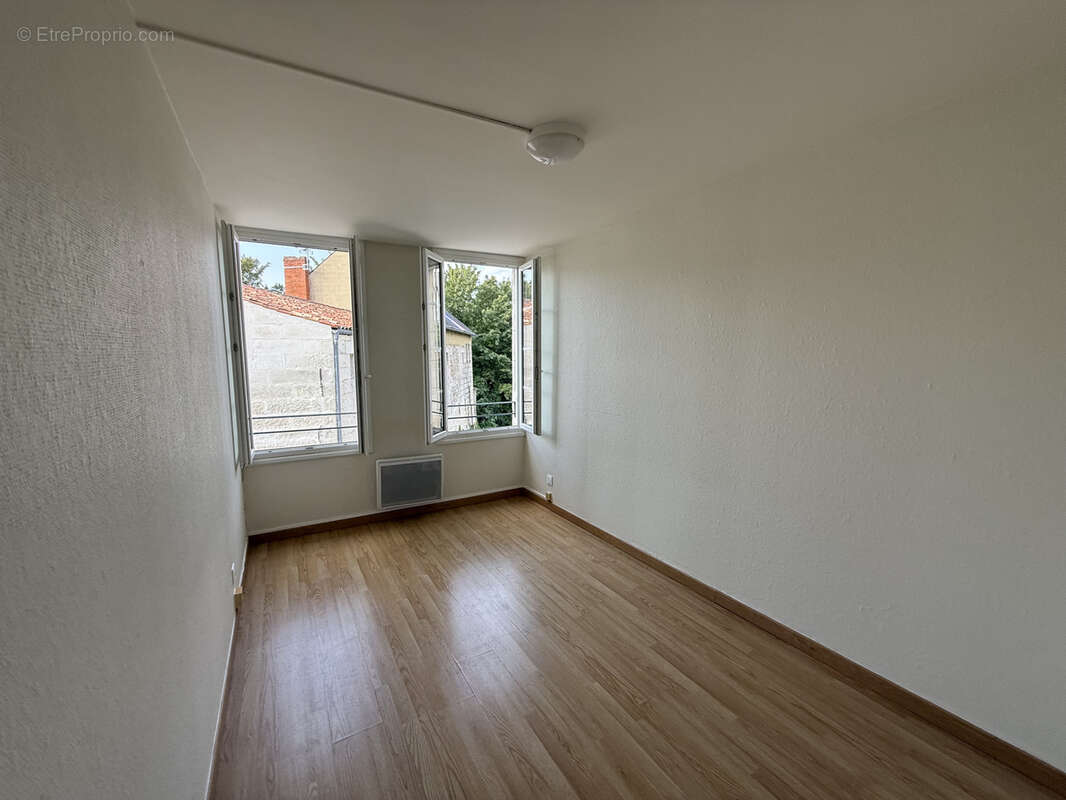 Appartement lumineux 2 chambres - Centre ville rive gauche - photo 2