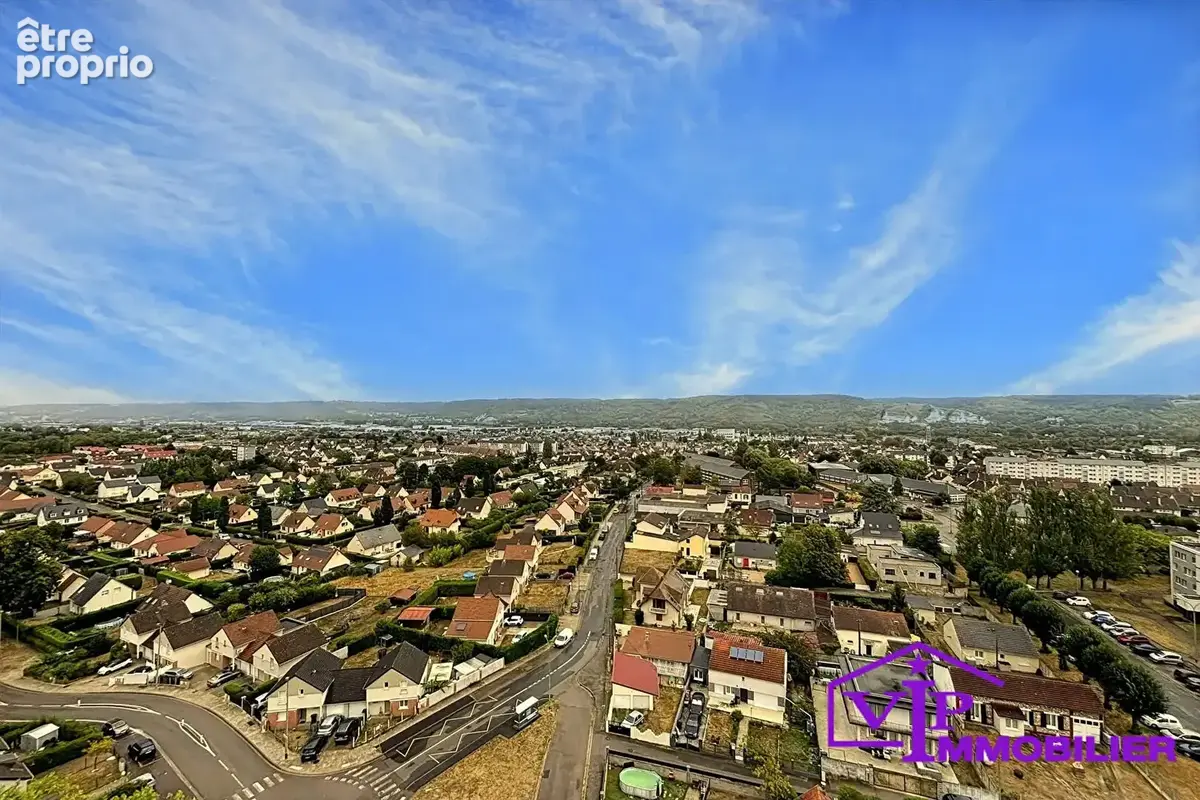 Appartement à SAINT-ETIENNE-DU-ROUVRAY