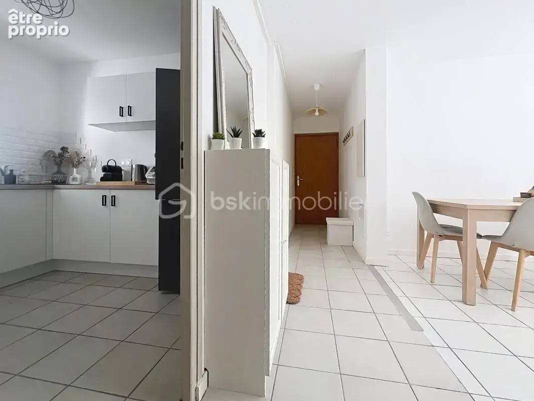 ***grenoble t2 de 51m2 un cocon en plein centre ville  dans rue calme*** - photo 13