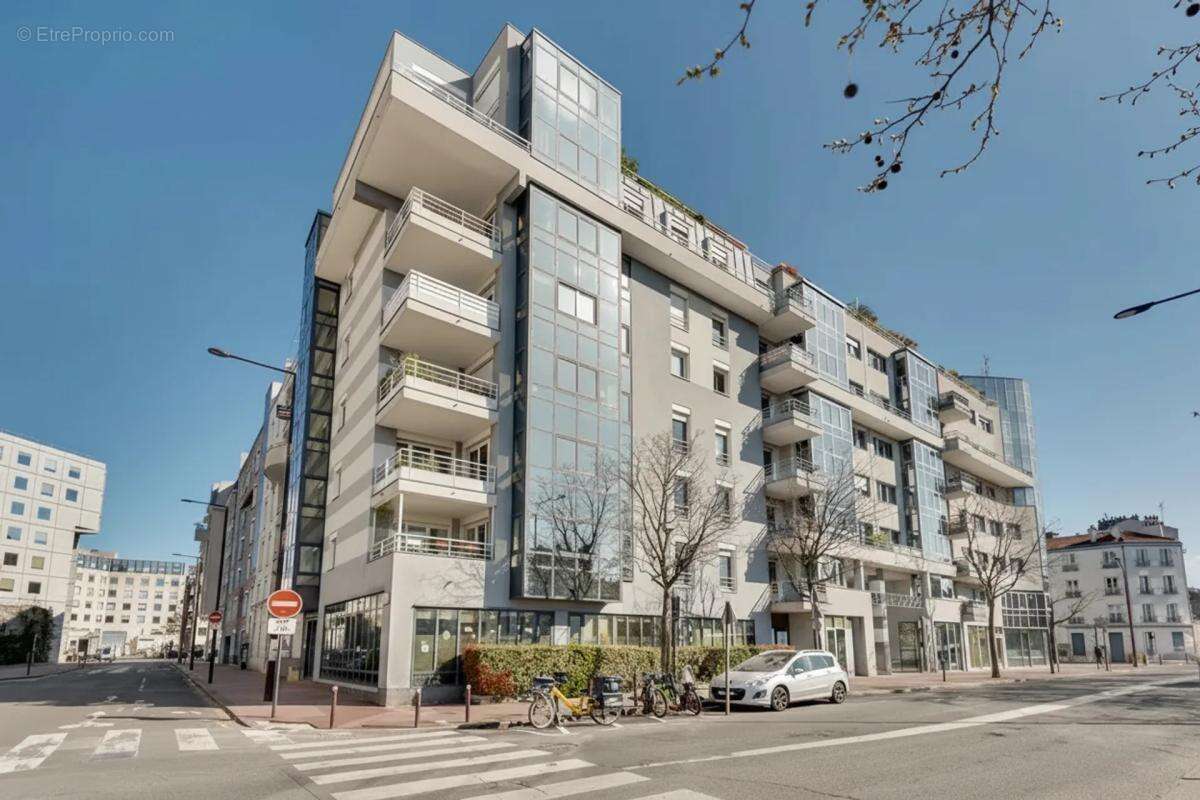 Appartement à CHARENTON-LE-PONT