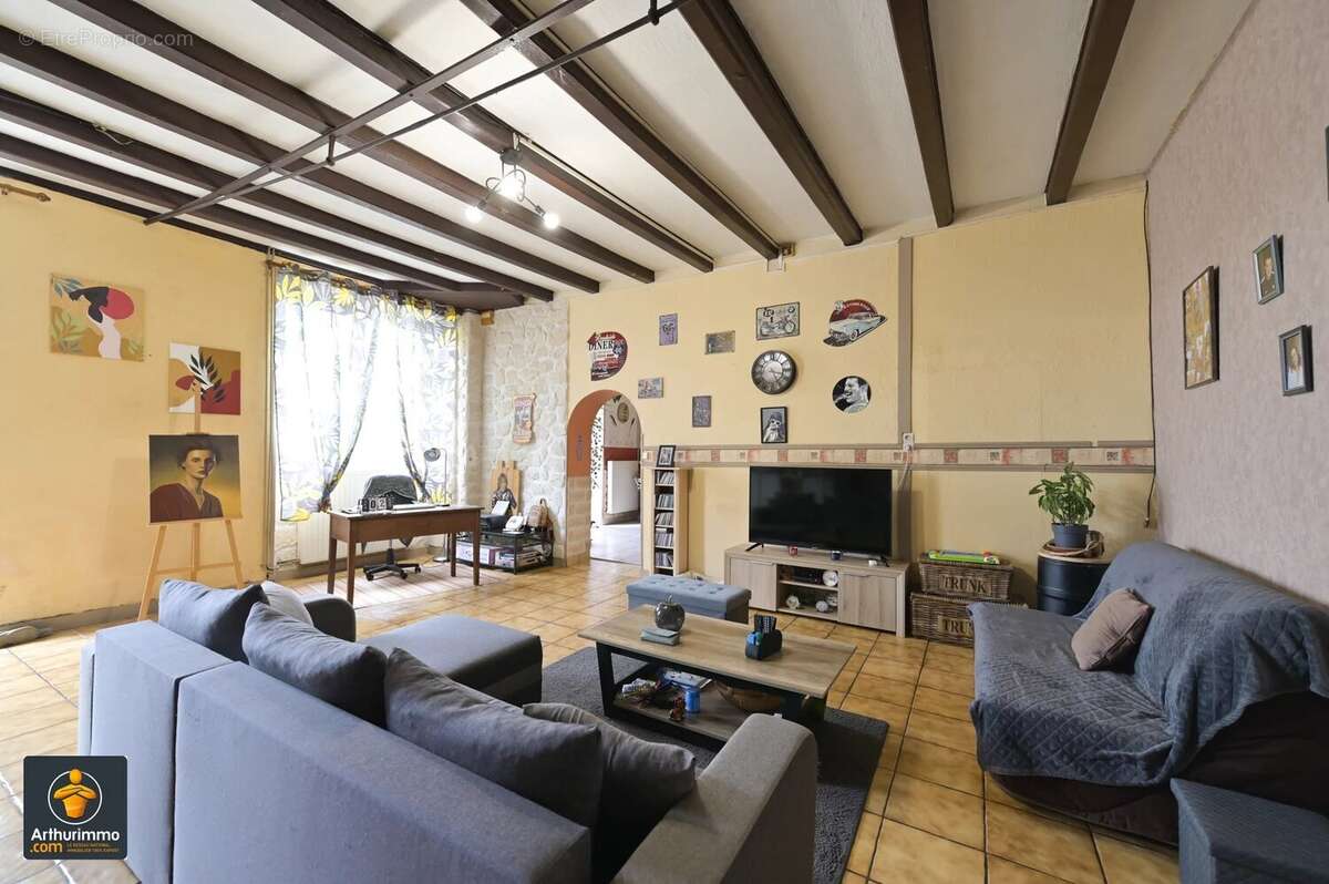 Maison à SAINT-HILAIRE-LA-PALUD