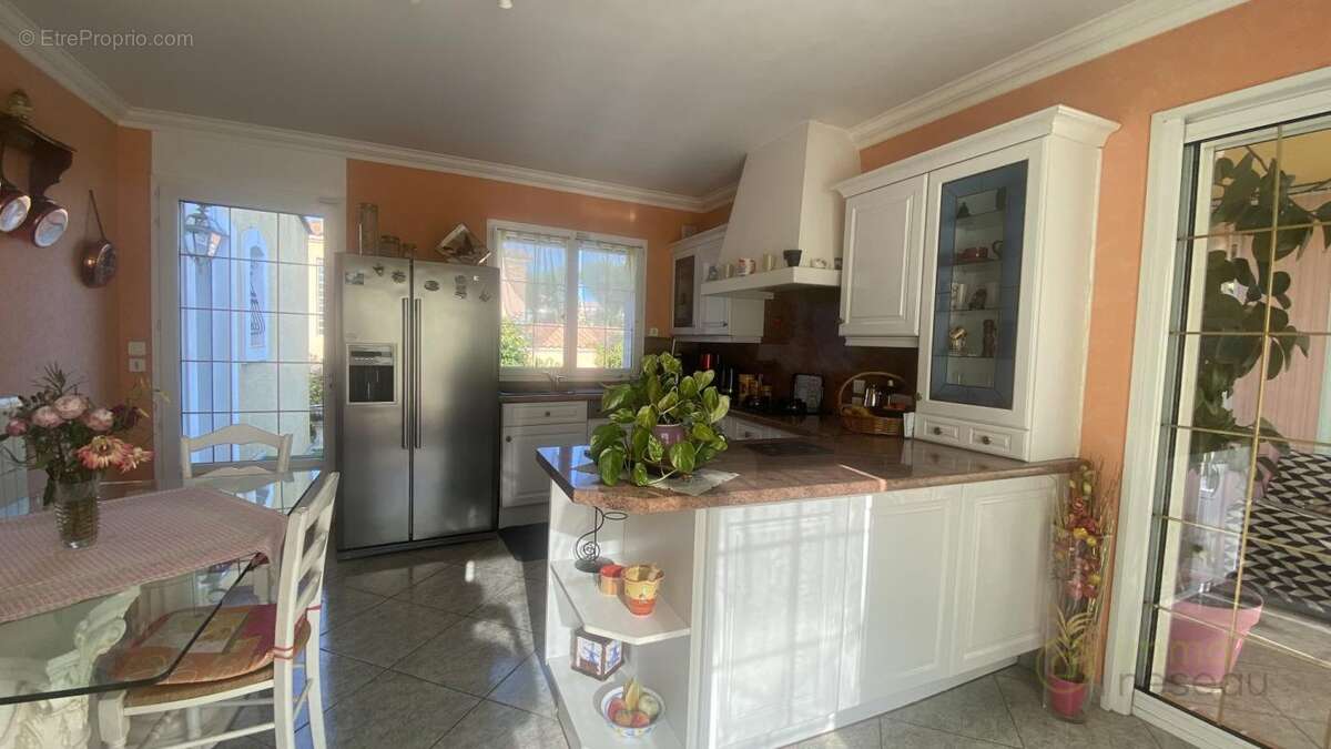 Maison 157 m² à Balaruc-Les-Bains  - photo 2